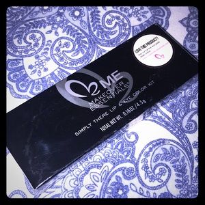NIB ME Makeover Essentials Lip & Eye Color Kit